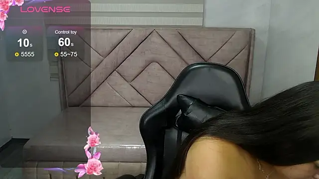 Snapshot of Dayan_v_ chatting on February 17, 2026, 1:08 pm Dayan v online show from February 17, 2026, 1:08 pm