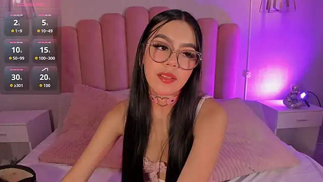 Snapshot of mara_swan_ chatting on November 8, 2025, 7:28 pm mara swan online show from November 8, 2025, 7:28 pm