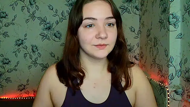 Snapshot of OliviaMontgommery chatting on December 19, 2025, 11:12 am OliviaMontgommery online show from December 19, 2025, 11:12 am