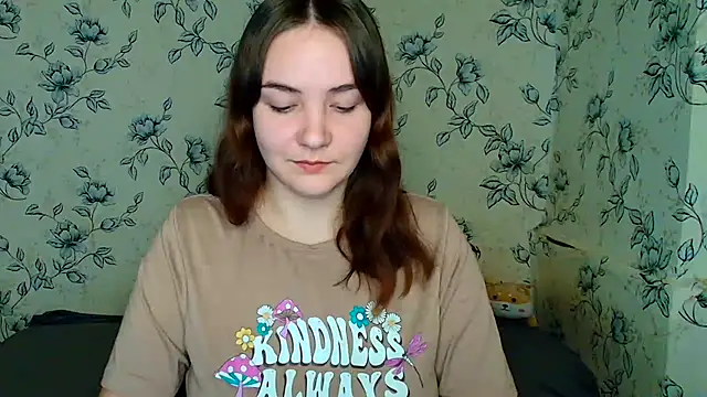 Snapshot of OliviaMontgommery chatting on December 17, 2025, 9:14 am OliviaMontgommery online show from December 17, 2025, 9:14 am