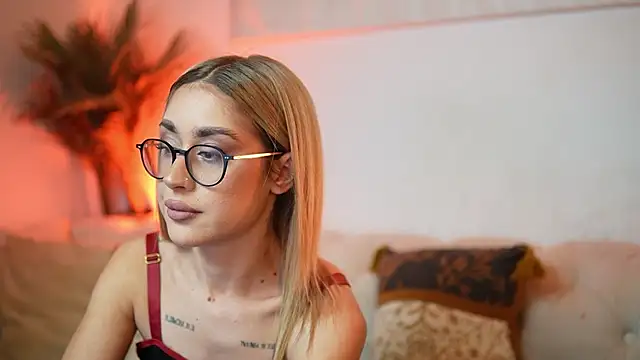 AileenKiss online show from January 9, 2026, 8:27 pm