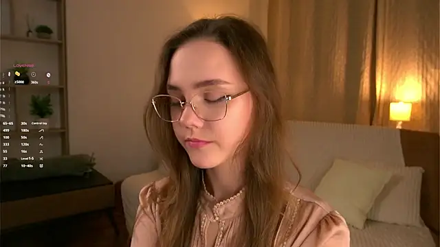 SweetSaraPie online show from March 16, 2026, 6:10 pm