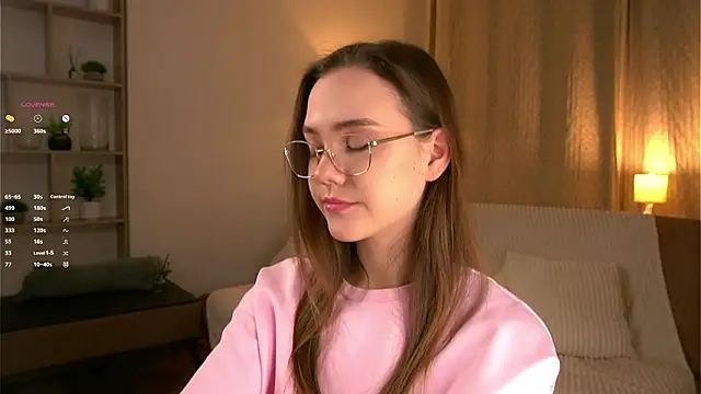 SweetSaraPie online show from March 6, 2026, 6:03 pm