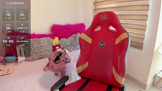 emma soffia online show from April 21, 2026, 8:59 pm