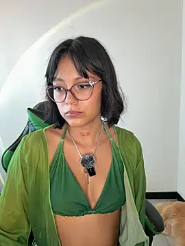 Qadeshoficial online show from October 25, 2025, 9:04 pm