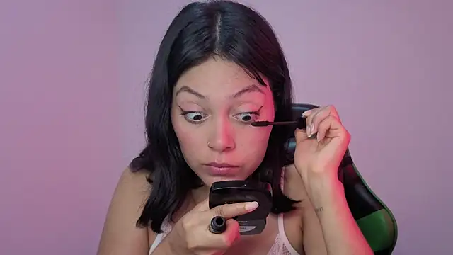 Qadeshoficial online show from April 1, 2026, 12:06 pm