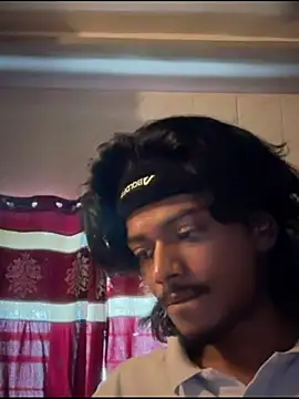 Ujjwallkumar0069 online show from May 27, 2026, 5:15 am
