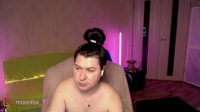 Snapshot of micromouse_mo chatting on February 27, 2026, 12:44 am micromouse mo online show from February 27, 2026, 12:44 am