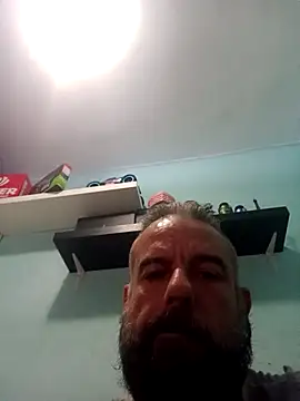 Snapshot of kikecastella chatting on October 20, 2025, 1:33 pm kikecastella online show from October 20, 2025, 1:33 pm