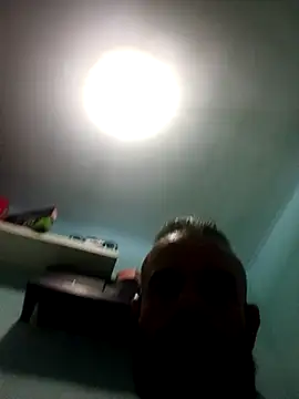 Snapshot of kikecastella chatting on October 24, 2025, 9:25 pm kikecastella online show from October 24, 2025, 9:25 pm