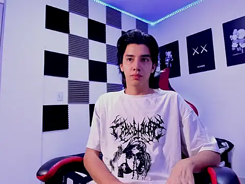 Snapshot of jeycobb chatting on December 14, 2025, 12:33 pm jeycobb online show from December 14, 2025, 12:33 pm