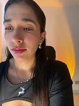 SabrinaEvanss  online show from May 26, 2026, 7:12 pm