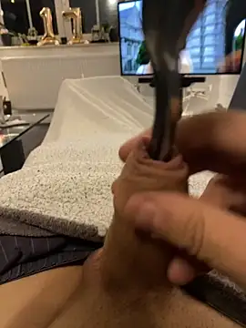 Sklavekay online show from February 7, 2026, 7:11 pm