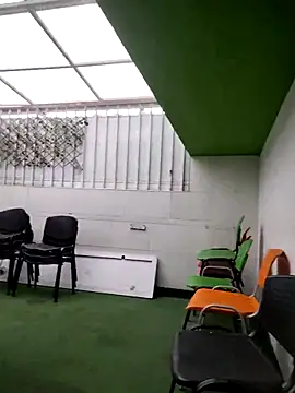 Snapshot of shannon_kinne_ chatting on November 14, 2025, 2:10 pm shannon kinne online show from November 14, 2025, 2:10 pm