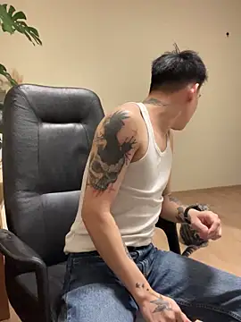 Snapshot of latava chatting on October 25, 2025, 4:07 pm latava online show from October 25, 2025, 4:07 pm