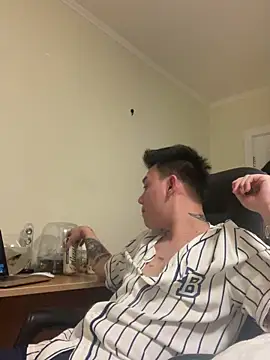 Snapshot of latava chatting on October 7, 2025, 8:54 pm latava online show from October 7, 2025, 8:54 pm