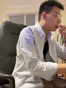 Snapshot of latava chatting on November 26, 2025, 4:29 pm latava online show from November 26, 2025, 4:29 pm