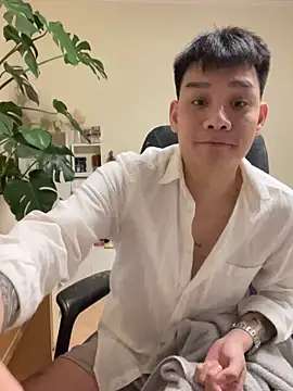 Snapshot of latava chatting on October 24, 2025, 3:33 pm latava online show from October 24, 2025, 3:33 pm