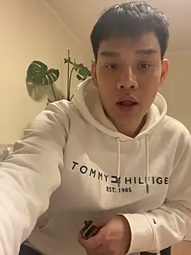 Snapshot of latava chatting on October 16, 2025, 6:05 pm latava online show from October 16, 2025, 6:05 pm