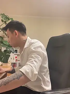 Snapshot of latava chatting on October 21, 2025, 3:33 pm latava online show from October 21, 2025, 3:33 pm