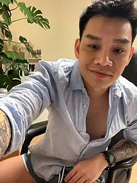 Snapshot of latava chatting on October 30, 2025, 4:04 pm latava online show from October 30, 2025, 4:04 pm