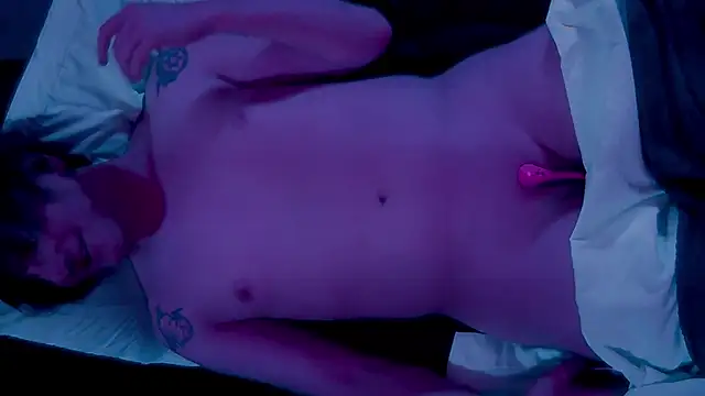 Moonless Joy online show from November 21, 2025, 4:44 am