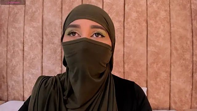  alishaa c online show from November 11, 2025, 2:17 am