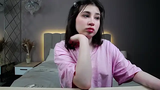 DianaMello online show from November 10, 2025, 4:06 am