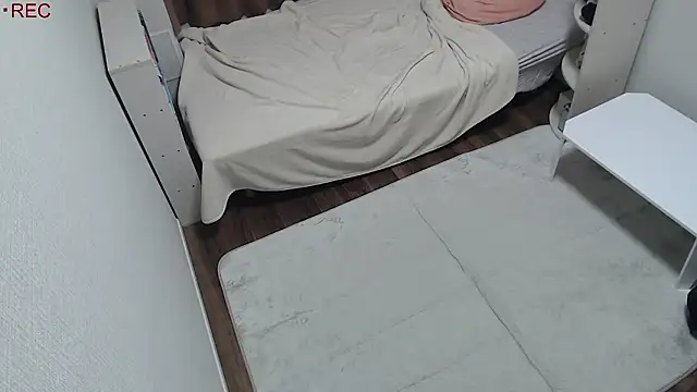 Snapshot of mirror_x_room chatting on December 22, 2025, 9:20 am mirror x room online show from December 22, 2025, 9:20 am