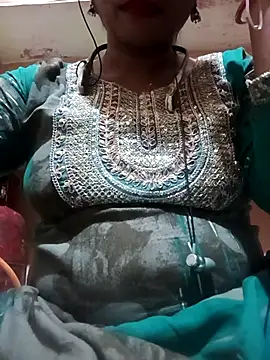 Snapshot of Priyanka_hot54 chatting on October 24, 2025, 6:51 pm Priyanka hot54 online show from October 24, 2025, 6:51 pm