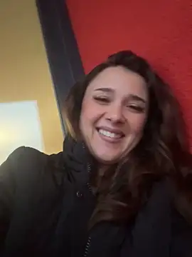 Snapshot of MayaVonDe chatting on November 7, 2025, 3:16 pm MayaVonDe online show from November 7, 2025, 3:16 pm