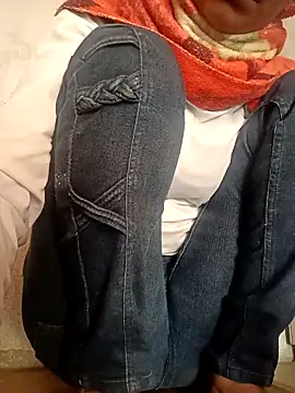 Hotty-romi3 online show from November 13, 2025, 3:10 am