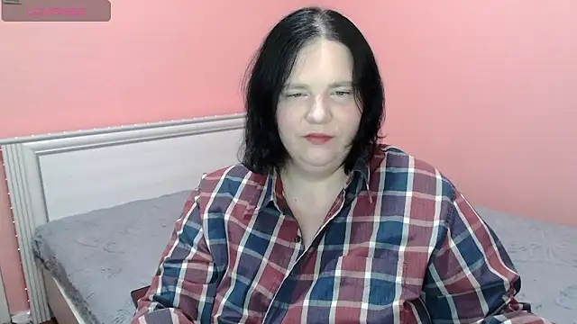  alexandra ray  online show from October 7, 2025, 2:07 pm