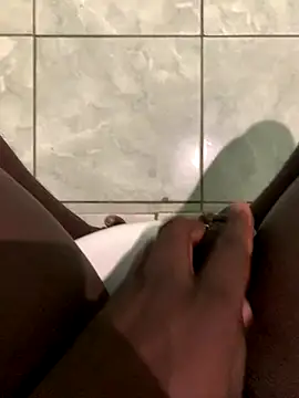 Snapshot of Dark_vains chatting on November 4, 2025, 9:29 pm Dark vains online show from November 4, 2025, 9:29 pm