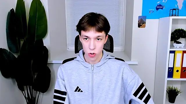 Snapshot of MarkBranston chatting on December 5, 2025, 3:43 pm MarkBranston online show from December 5, 2025, 3:43 pm