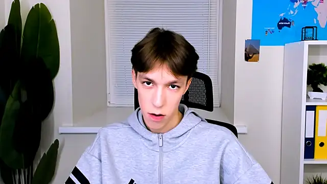 Snapshot of MarkBranston chatting on October 25, 2025, 3:34 pm MarkBranston online show from October 25, 2025, 3:34 pm