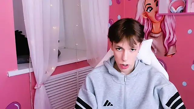 Snapshot of MarkBranston chatting on October 24, 2025, 3:44 pm MarkBranston online show from October 24, 2025, 3:44 pm