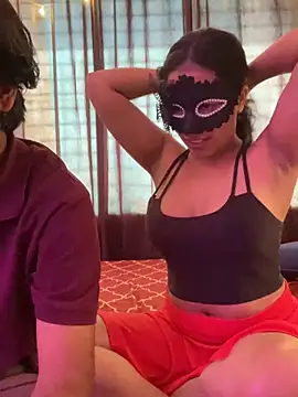 Snapshot of vickyandtania chatting on November 8, 2025, 9:24 am vickyandtania online show from November 8, 2025, 9:24 am