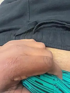 kazisuri online show from October 7, 2025, 1:39 am