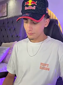 MateoMitchell online show from May 17, 2026, 4:23 am