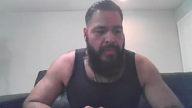 BigJohnBear39 online show from October 9, 2025, 5:41 am