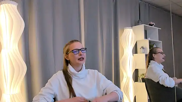 Snapshot of NohemiGilsdorf chatting on October 5, 2025, 3:14 pm NohemiGilsdorf online show from October 5, 2025, 3:14 pm