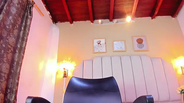 COMPTON 01 online show from November 12, 2025, 4:16 am