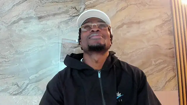 COMPTON 01 online show from October 17, 2025, 4:27 am