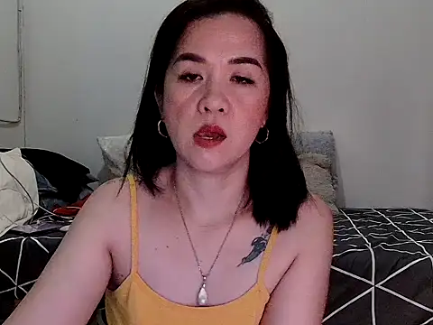 Snapshot of KissHott chatting on April 28, 2026, 8:08 am KissHott online show from April 28, 2026, 8:08 am