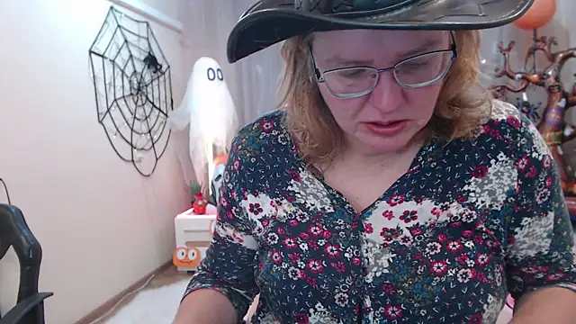 Snapshot of VestaWoody chatting on November 2, 2025, 7:24 am VestaWoody online show from November 2, 2025, 7:24 am