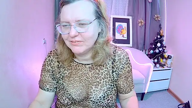 Snapshot of VestaWoody chatting on November 27, 2025, 7:31 am VestaWoody online show from November 27, 2025, 7:31 am