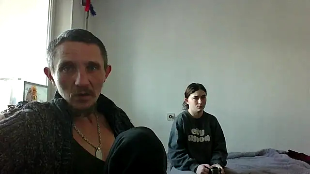 Snapshot of Twolatte1520 chatting on March 12, 2026, 11:03 am Twolatte1520 online show from March 12, 2026, 11:03 am