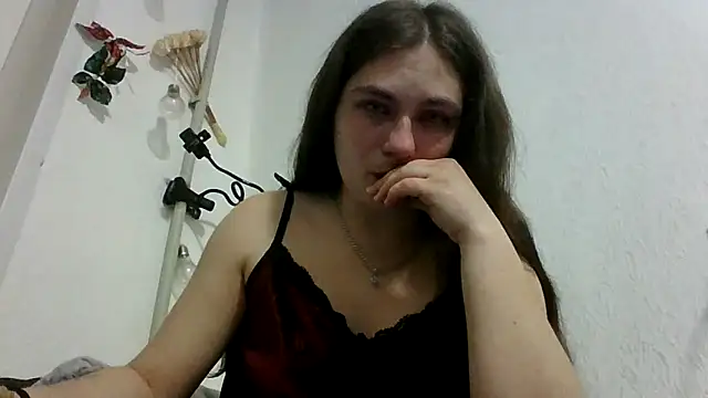 Twolatte1520 online show from May 18, 2026, 7:07 pm