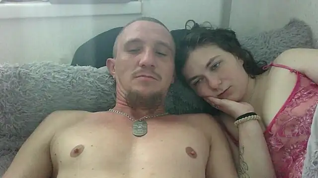 Snapshot of Twolatte1520 chatting on April 10, 2026, 9:38 am Twolatte1520 online show from April 10, 2026, 9:38 am